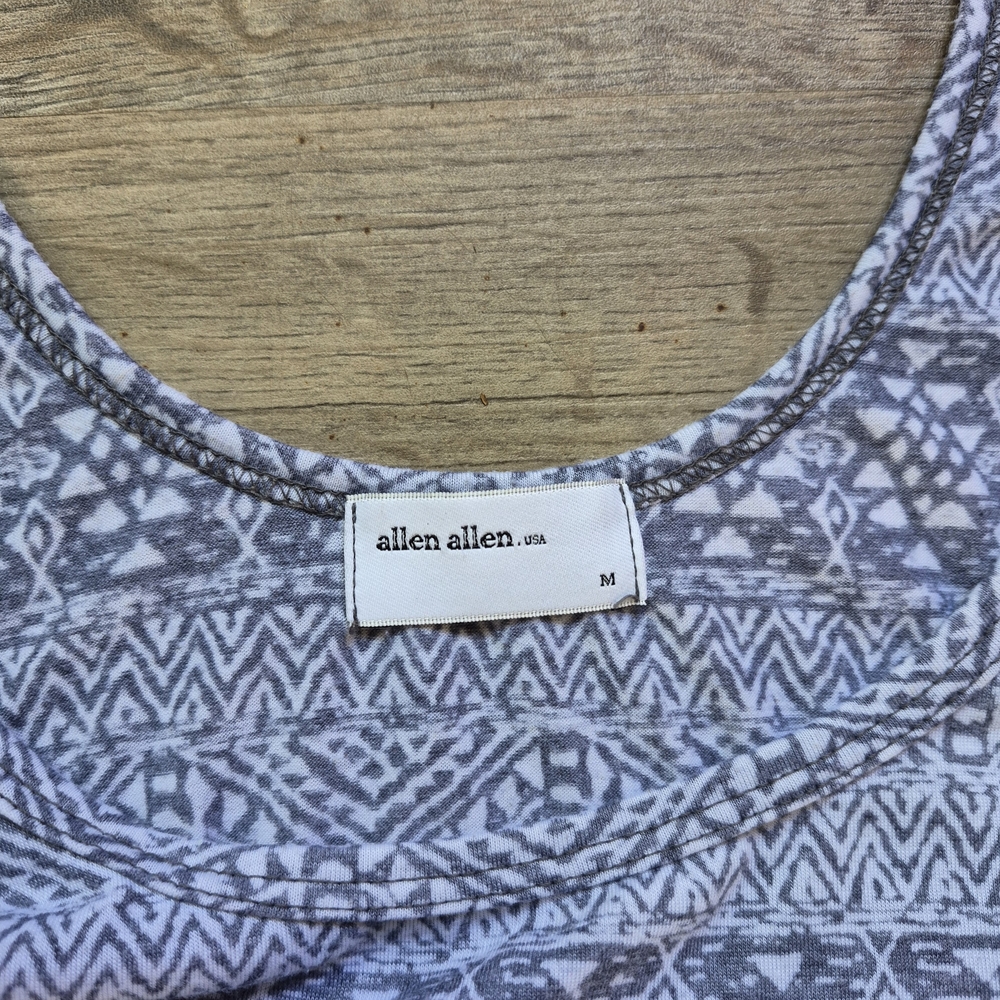 Closing Out Bundle And Save Allen Allen Gray and White Geo Print Dress